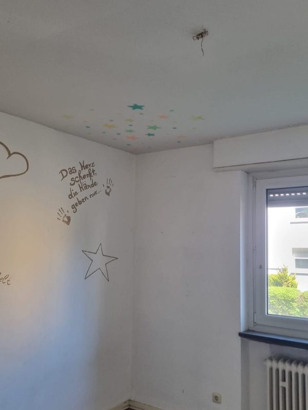 Nachher: derselbe Raum besenrein nach der Entrümpelung in Bad Homburg