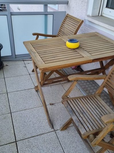 Vorher: vollgestellter Raum vor der Entrümpelung in Darmstadt